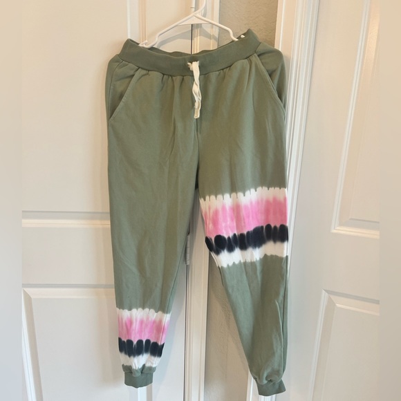 Lea and Viola jogger pant (matching top in another listing) - Picture 4 of 4